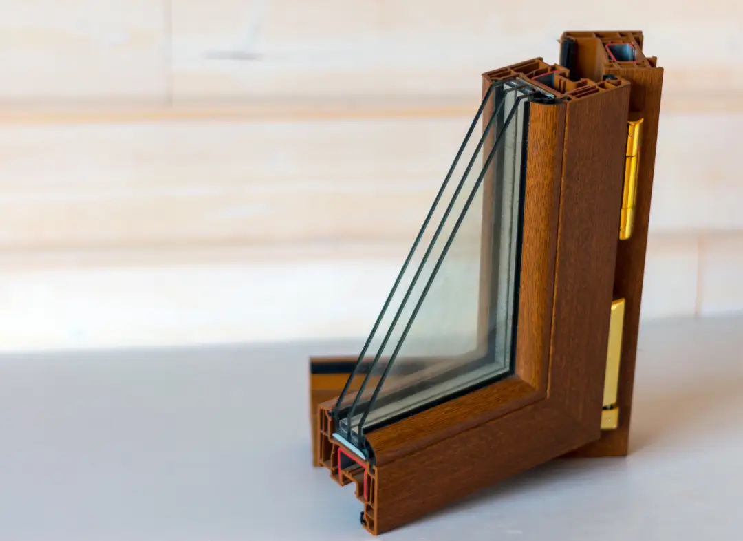 Installation de fenêtre en bois sur mesure Pont-Saint-Esprit